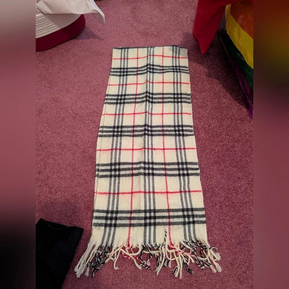 Burberry Plaid Cashmere Scarf - Picture 2 of 4